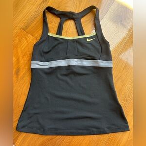 Nike tank top / tennis shirt size M juniors